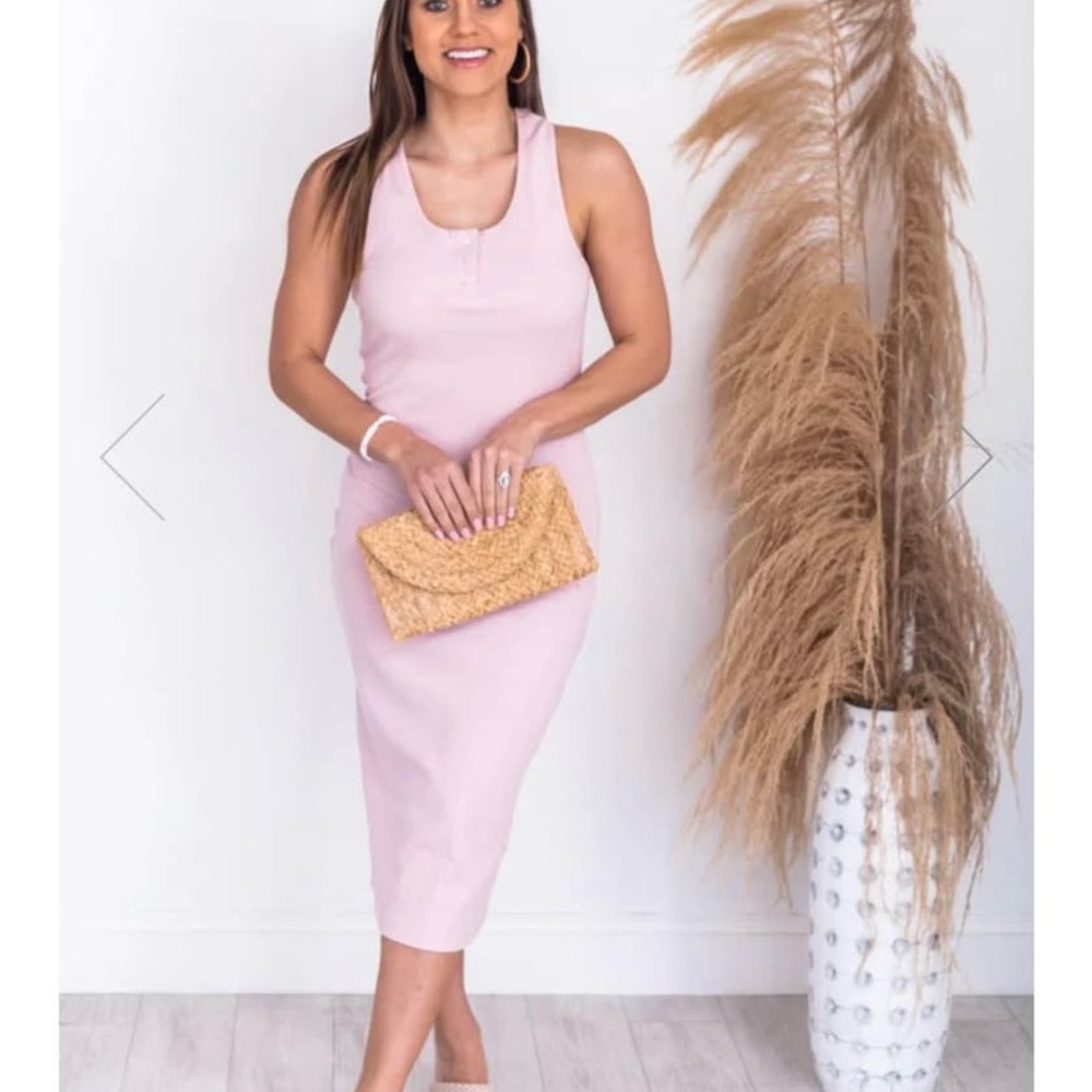 Elegant Pink Sleeveless Dress - Picture 7 of 9
